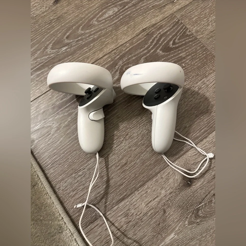 Meta Oculus Quest 2 256GB Multiple Games Included (READ DESCRIPTION)